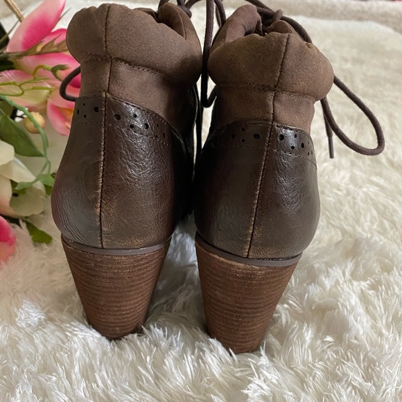 Not Rated Brown Heeled Boots - Picture 6 of 10